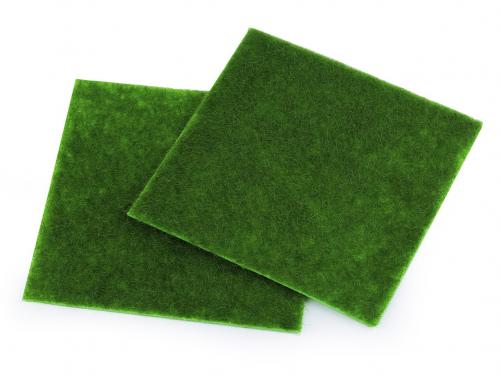 Umělá dekorační tráva 15x15 cm, barva zelená trávová